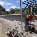 Operación controlada de tensado estructural